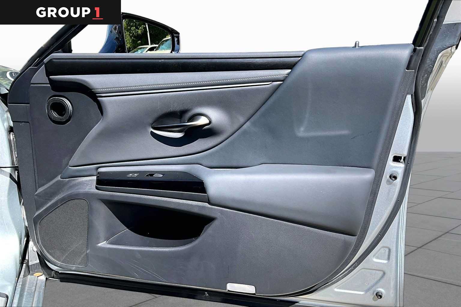 Used 2025 Lexus ES 350 w/ Premium Package FWD image 20