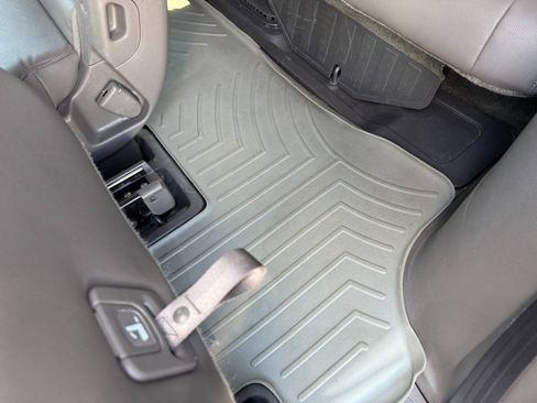 Used 2016 Honda Odyssey Touring Elite image 32
