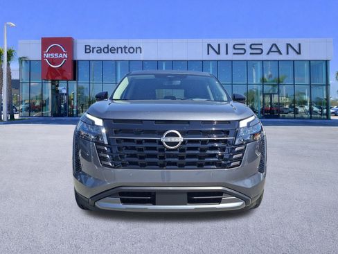 New 2026 Nissan Pathfinder Platinum image 2