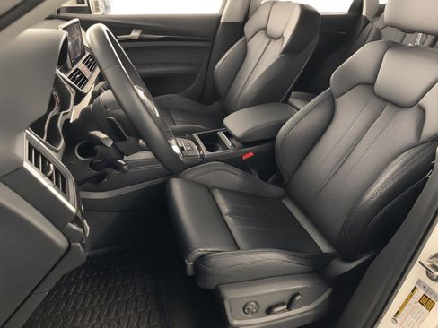 Used 2018 Audi Q5 Prestige w/ Prestige Package image 5