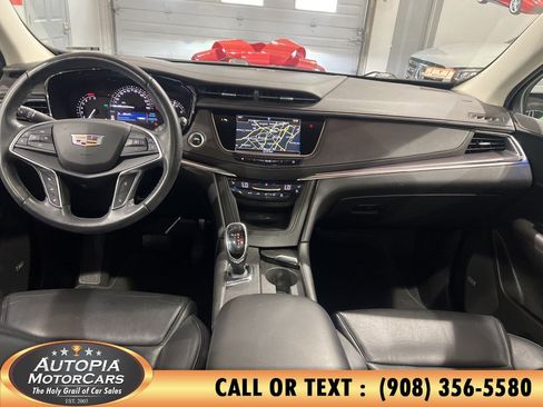 Used 2018 Cadillac XT5 Premium Luxury AWD/4WD image 26