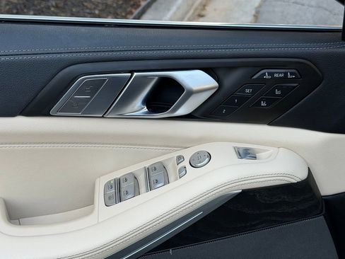 Used 2021 BMW X7 xDrive40i w/ Premium Package image 30