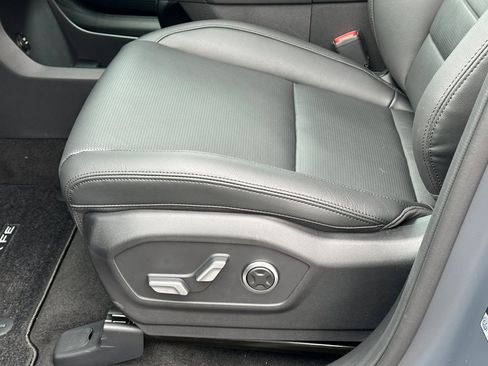 Certified 2025 Hyundai Santa Fe Limited AWD/4WD image 33