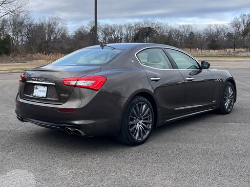 Used 2018 Maserati Ghibli GranLusso image 3