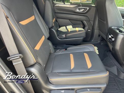 Used 2023 GMC Yukon AT4 w/ AT4 Premium Package AWD/4WD image 16