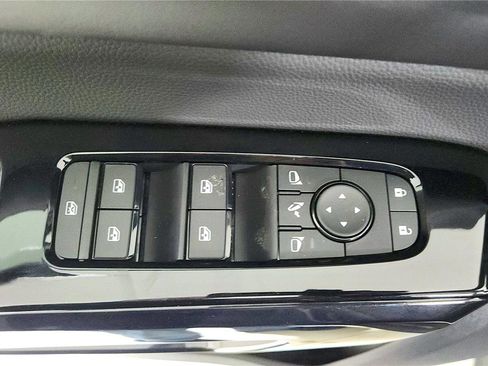 New 2026 Nissan Pathfinder Platinum image 29