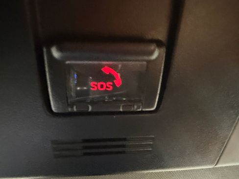 Used 2023 Toyota Camry SE FWD image 34