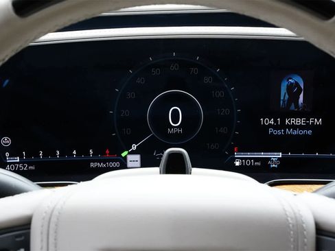 Used 2023 Cadillac Escalade Premium Luxury Platinum image 12