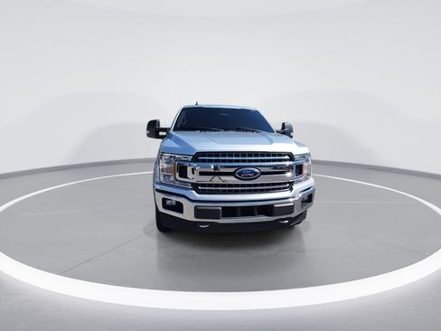 Used 2019 Ford F150 XLT w/ Equipment Group 302A Luxury AWD/4WD image 3