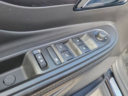 Used 2022 Buick Encore Preferred w/ Safety Package image 24