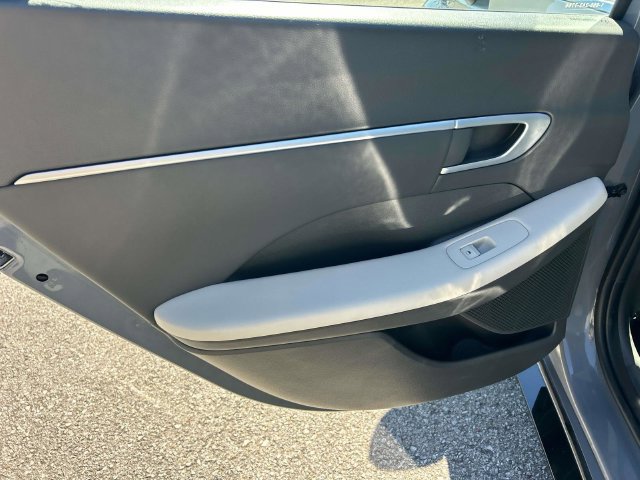 Used 2025 Hyundai Sonata SEL FWD image 16