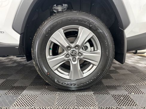 Used 2025 Toyota RAV4 XLE image 29