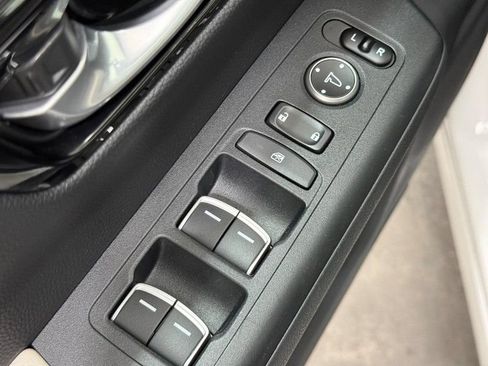Used 2023 Honda CR-V EX-L image 20