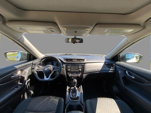 Used 2017 Nissan Rogue SV FWD image 21