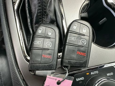 Used 2019 Jeep Grand Cherokee Limited X image 39