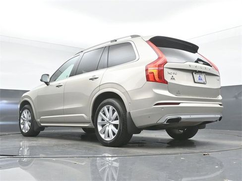 Used 2016 Volvo XC90 T6 Momentum w/ Momentum Plus Package image 14