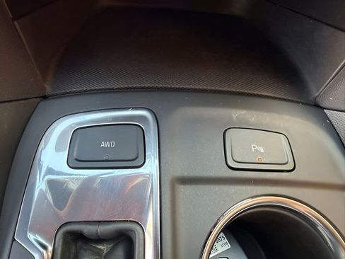 Used 2024 Chevrolet Equinox LT AWD/4WD image 42