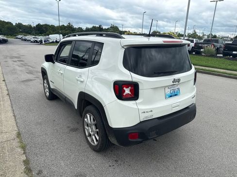 Used 2022 Jeep Renegade Latitude w/ Convenience Group AWD/4WD image 4