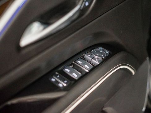 Certified 2024 Cadillac Escalade Sport Platinum w/ LPO, ONYX Package image 25