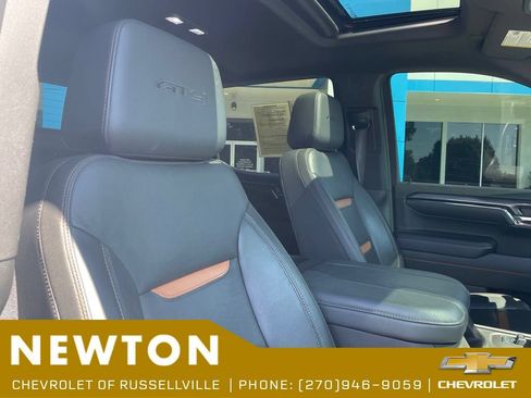Used 2024 GMC Sierra 1500 AT4 w/ Technology Package AWD/4WD image 23