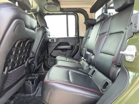 Used 2021 Jeep Gladiator Rubicon AWD/4WD image 17