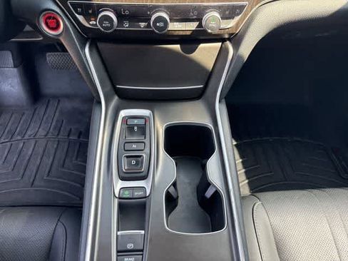 Used 2021 Honda Accord Touring image 19