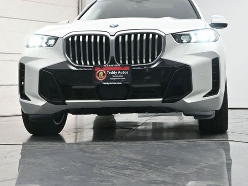Used 2024 BMW X5 xDrive40i w/ M Sport Package AWD/4WD image 39