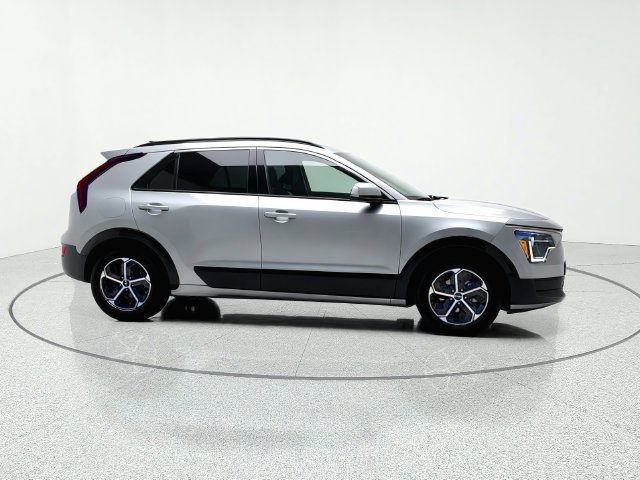 Certified 2023 Kia Niro FWD image 7