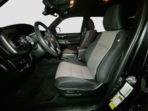 Certified 2023 Toyota Tacoma TRD Sport AWD/4WD image 17