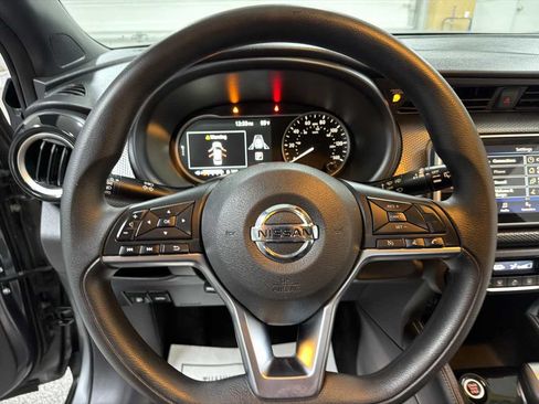 Used 2020 Nissan Kicks SV FWD image 15