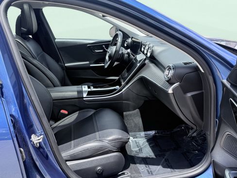 Used 2022 Mercedes-Benz C 300 Sedan w/ Exclusive Trim Package image 38