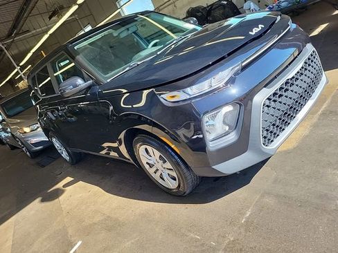 Used 2022 Kia Soul LX FWD image 8