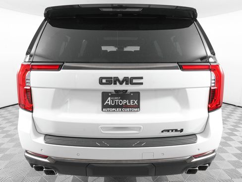 Used 2026 GMC Yukon XL AT4 Ultimate w/ LPO, Floor Liner Package AWD/4WD image 5