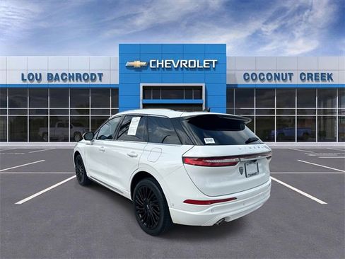 Used 2022 Lincoln Corsair Reserve w/ Luxury Package image 6