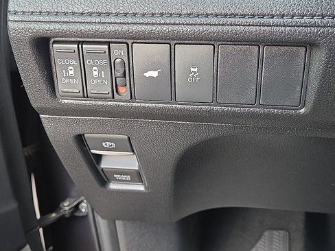 Used 2025 Honda Odyssey EX-L image 22