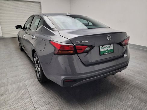 Used 2021 Nissan Altima 2.5 SV FWD image 6