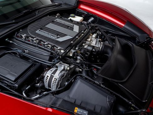 Used 2015 Chevrolet Corvette Z06 w/ 2LZ Preferred Equipment Group image 17