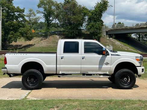 Used 2016 Ford F250 Platinum w/ FX4 Off-Road Package AWD/4WD image 6