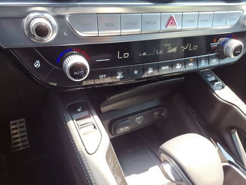 Used 2024 Kia Telluride SX X-Line AWD/4WD image 10