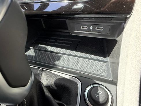 New 2026 Volkswagen Jetta SE FWD image 25