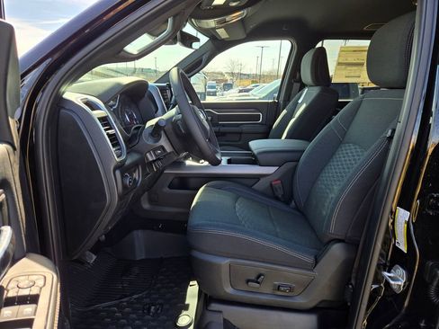 New 2026 RAM 2500 Big Horn AWD/4WD image 14