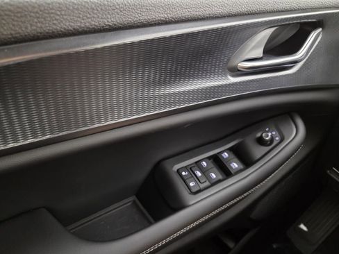 New 2025 Jeep Grand Cherokee Altitude image 22