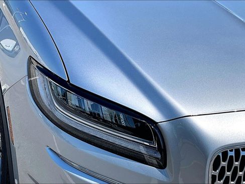 Used 2021 Lincoln Nautilus Reserve FWD image 32