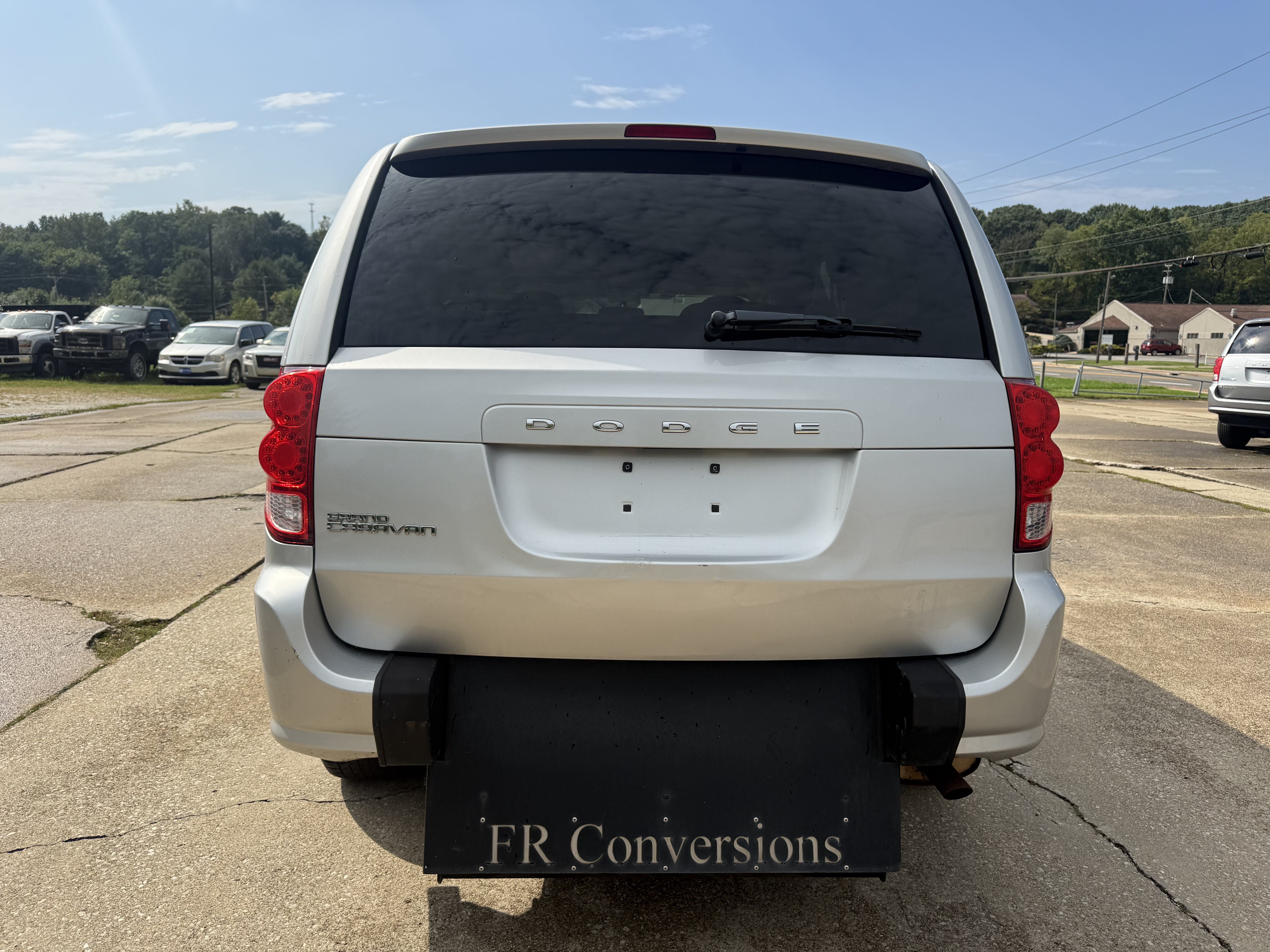 Used 2011 Dodge Grand Caravan Mainstreet FWD image 9