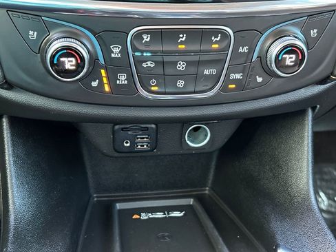 Used 2021 Chevrolet Traverse Premier image 15