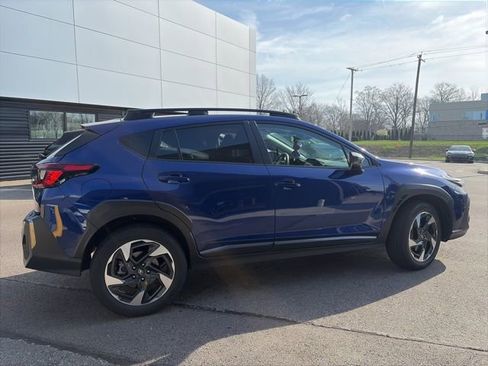Used 2024 Subaru Crosstrek 2.5i Limited image 3
