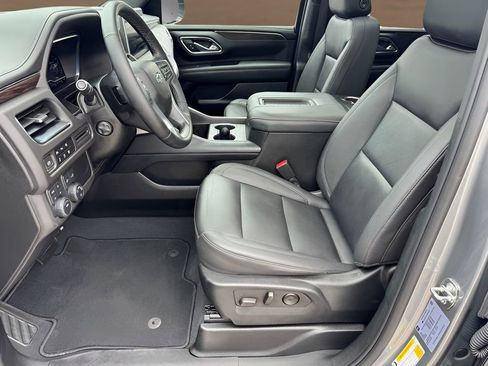 Used 2023 Chevrolet Tahoe Z71 w/ Luxury Package AWD/4WD image 12