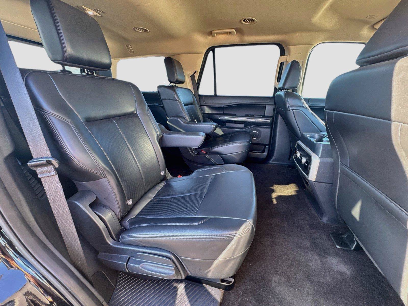 Used 2023 Ford Expedition XLT AWD/4WD image 33