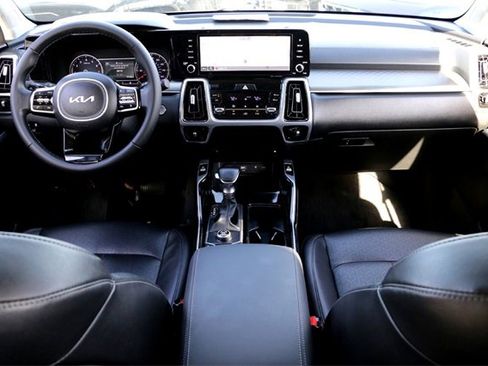 Used 2022 Kia Sorento SX image 28
