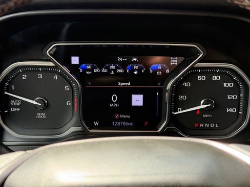 Used 2019 GMC Sierra 1500 AT4 w/ AT4 Premium Package AWD/4WD image 19